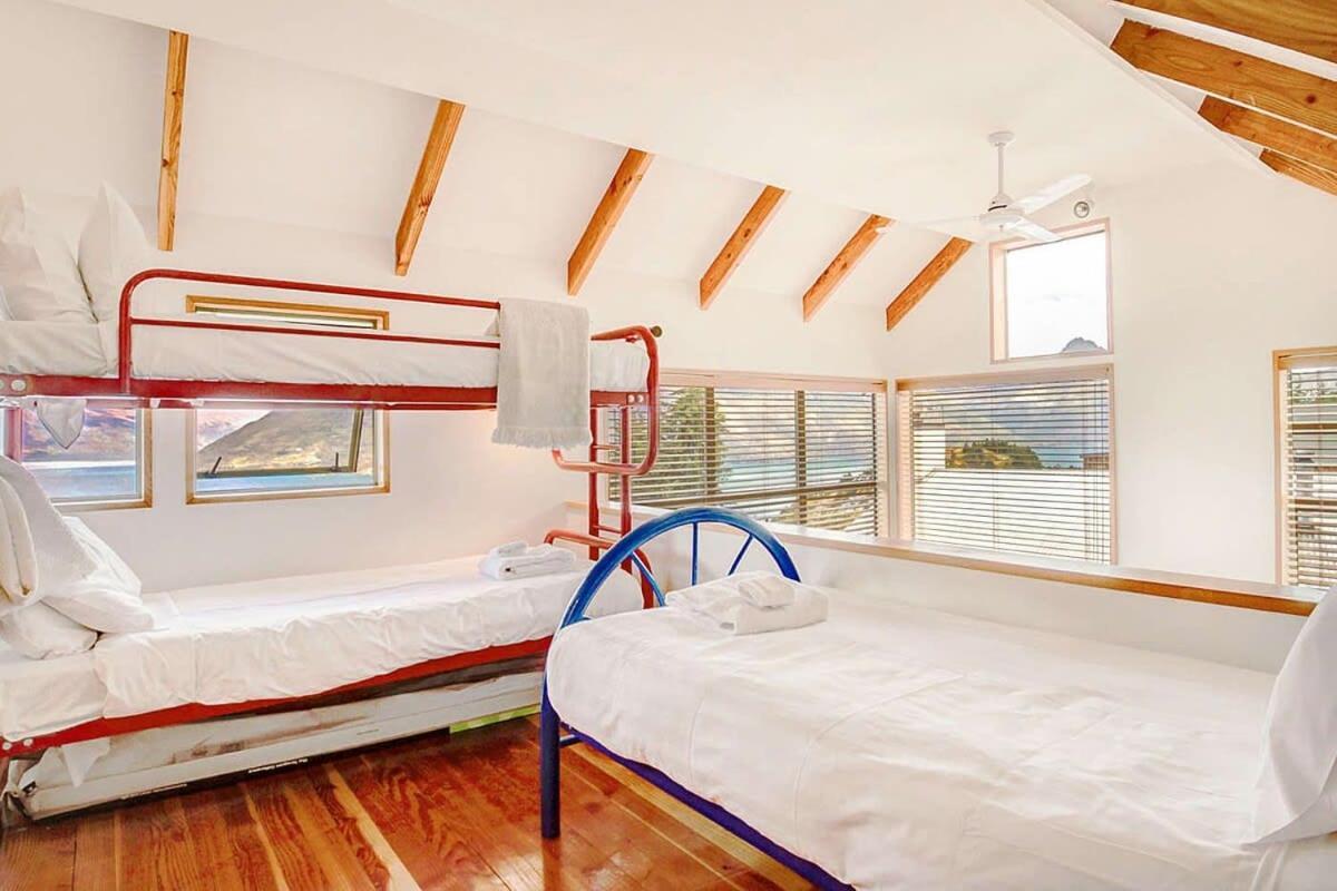 Ruby'S Fernhill Vista Villa Куийнстаун Екстериор снимка